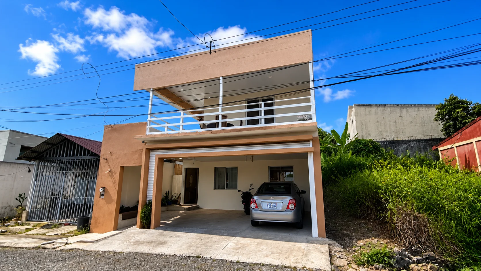 Moderna Casa de Dos Niveles en Barrio Bellavista, Limón en Limón, Limón miniatura 3