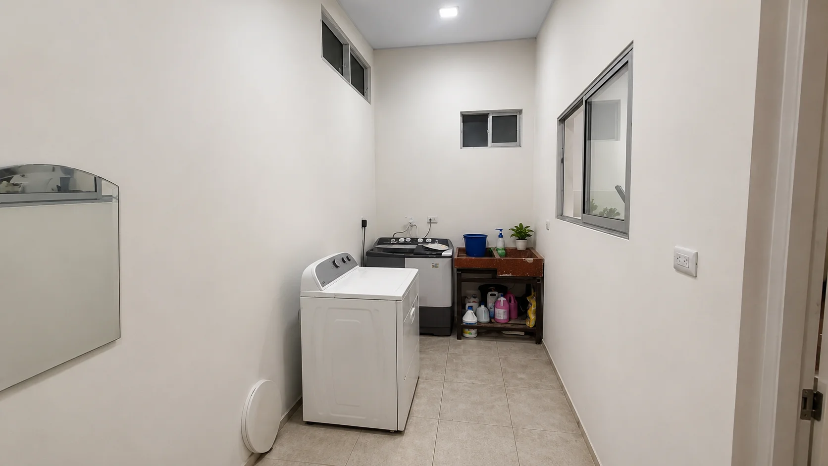 Moderna Casa de Dos Niveles en Barrio Bellavista, Limón en Limón, Limón miniatura 8